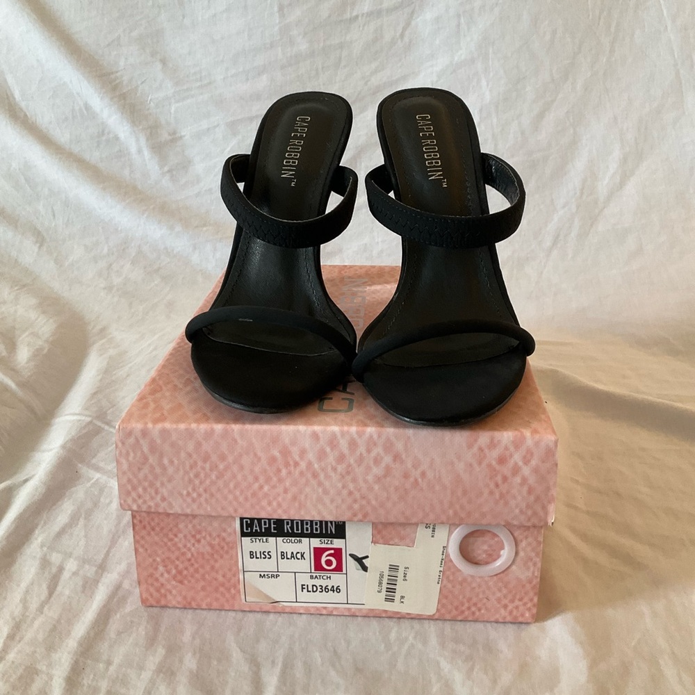 Cape Robbin Bliss Wedge Heels Size 6